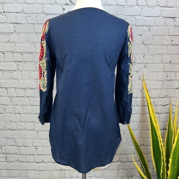 ANTHROPOLOGIE Hei Hei Navy Embroidered Tunic Top, Size 2 - Picture 3 of 8